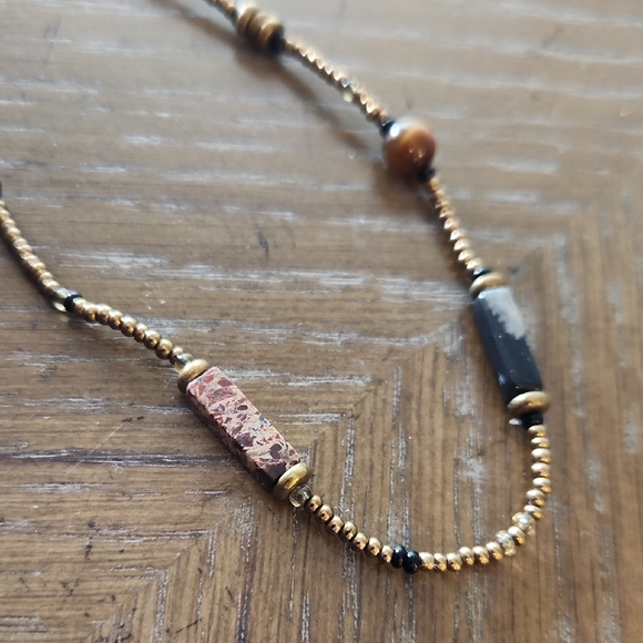 Gold Tone and Black Beaded Necklace - Picture 4 of 6